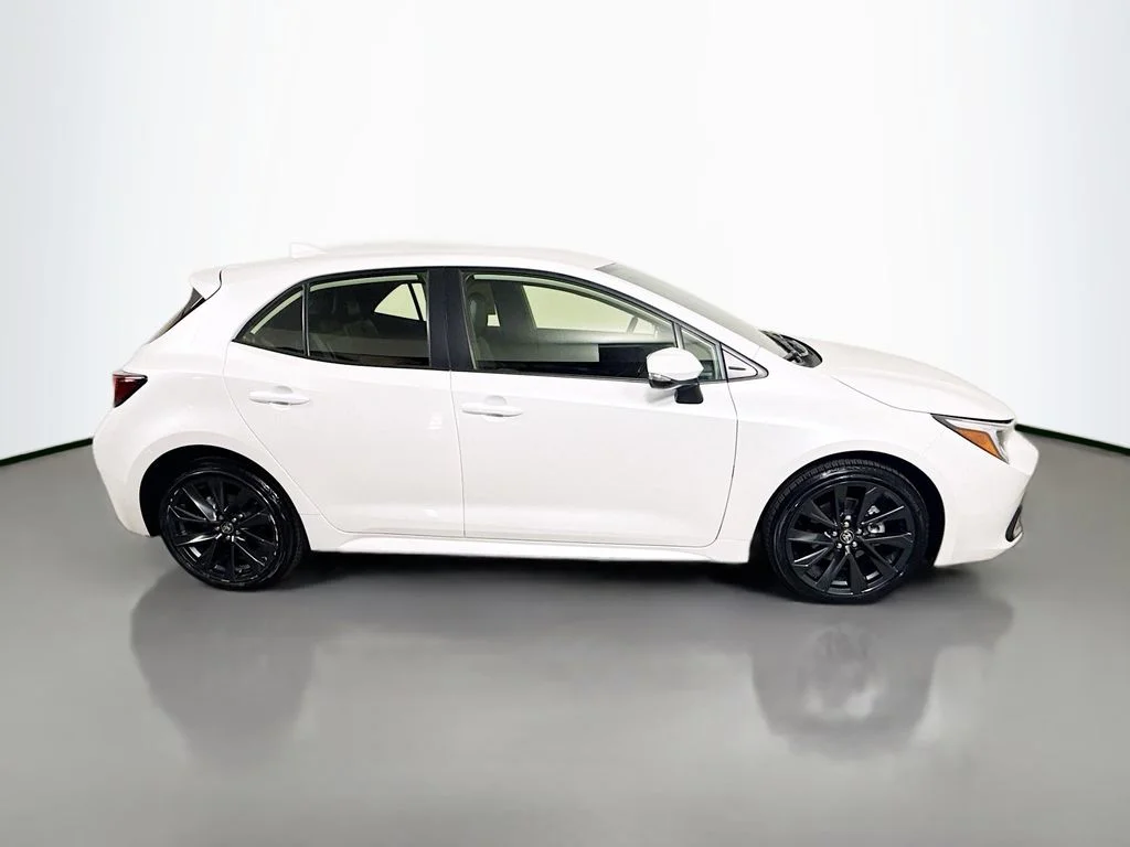 Used 2024 Wind Chill Pearl Toyota XSE image 8