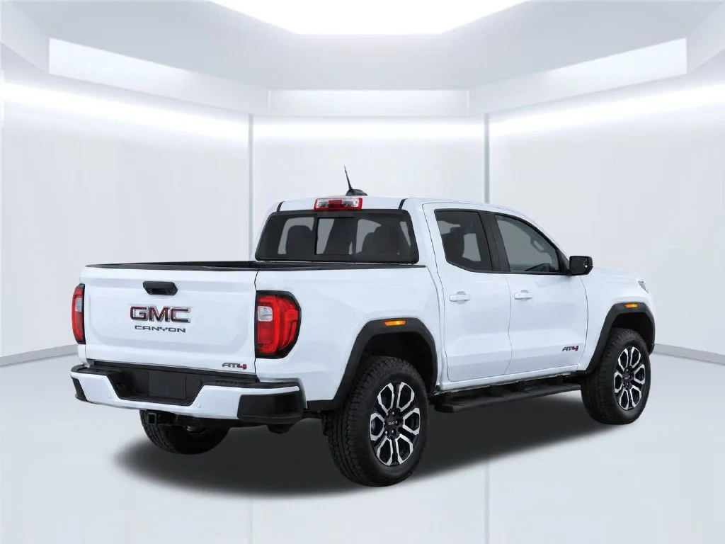 New 2026 White GMC AT4 image 4