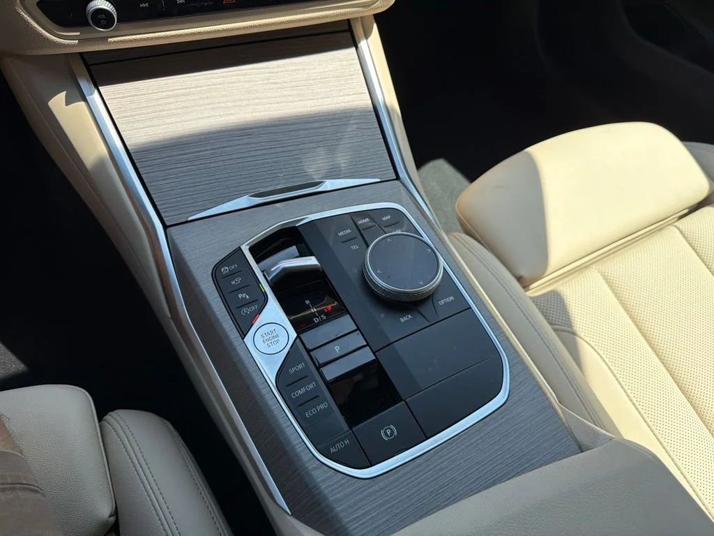 Used 2025 White BMW 330i image 23