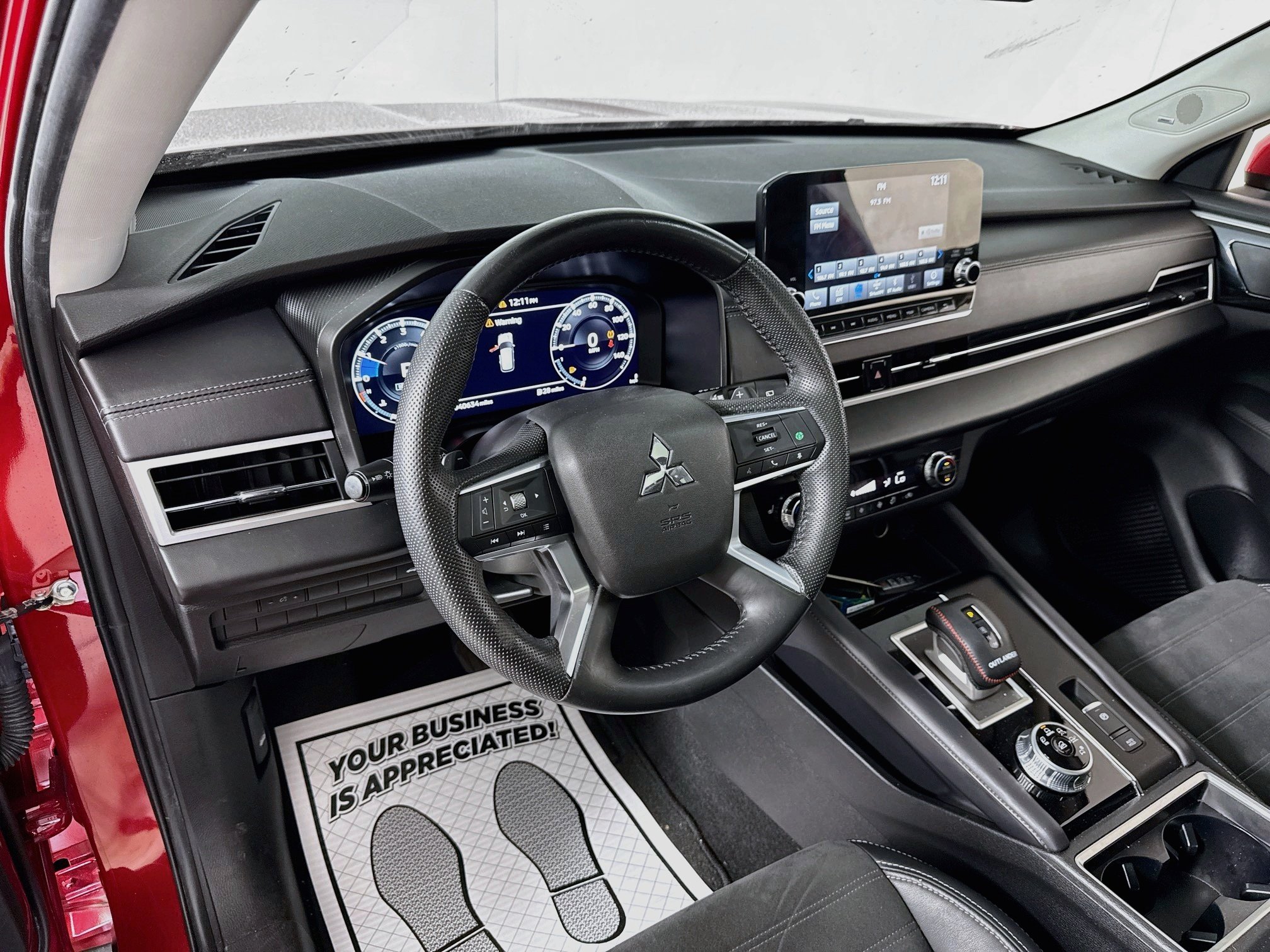 Used 2023 Red Diamond Mitsubishi SE image 9