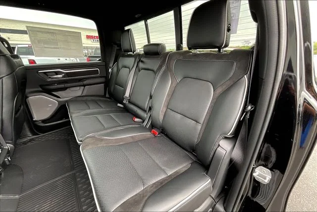 2026 RAM 1500 Laramie - Photo 10