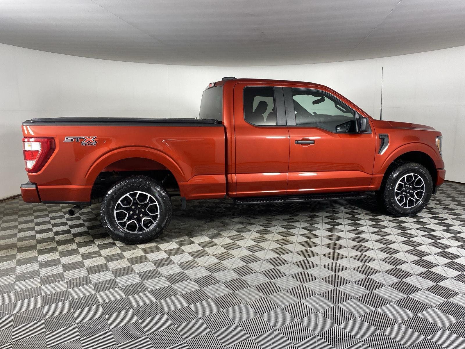 Used 2023 Hot Pepper Red Tinted Clearcoat Ford XL image 12