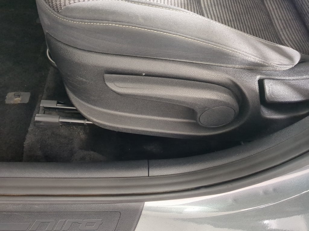 Used 2017 Metal Stream Kia LX image 13