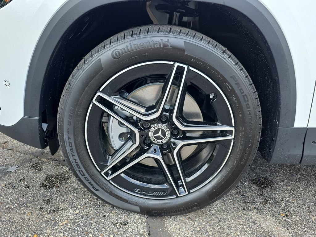New 2026 Polar White Mercedes-Benz GLA 250 image 9