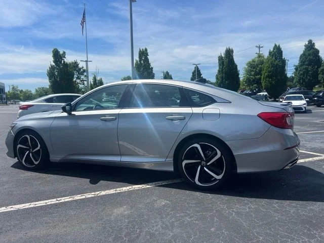 Used 2022 Lunar Silver Metallic Honda Sport image 8