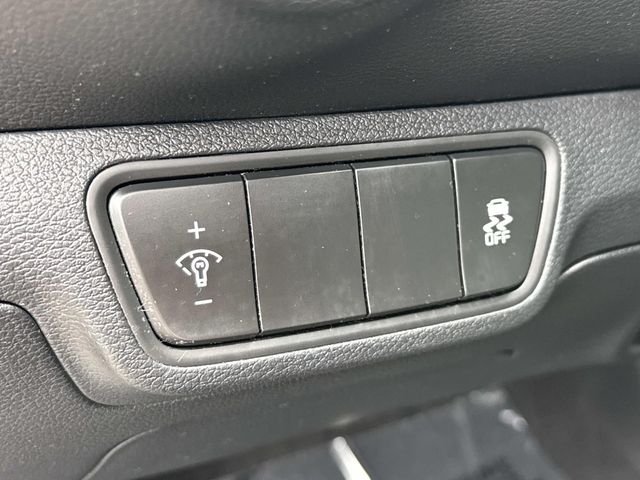 Used 2023 Black Kia LXS image 27