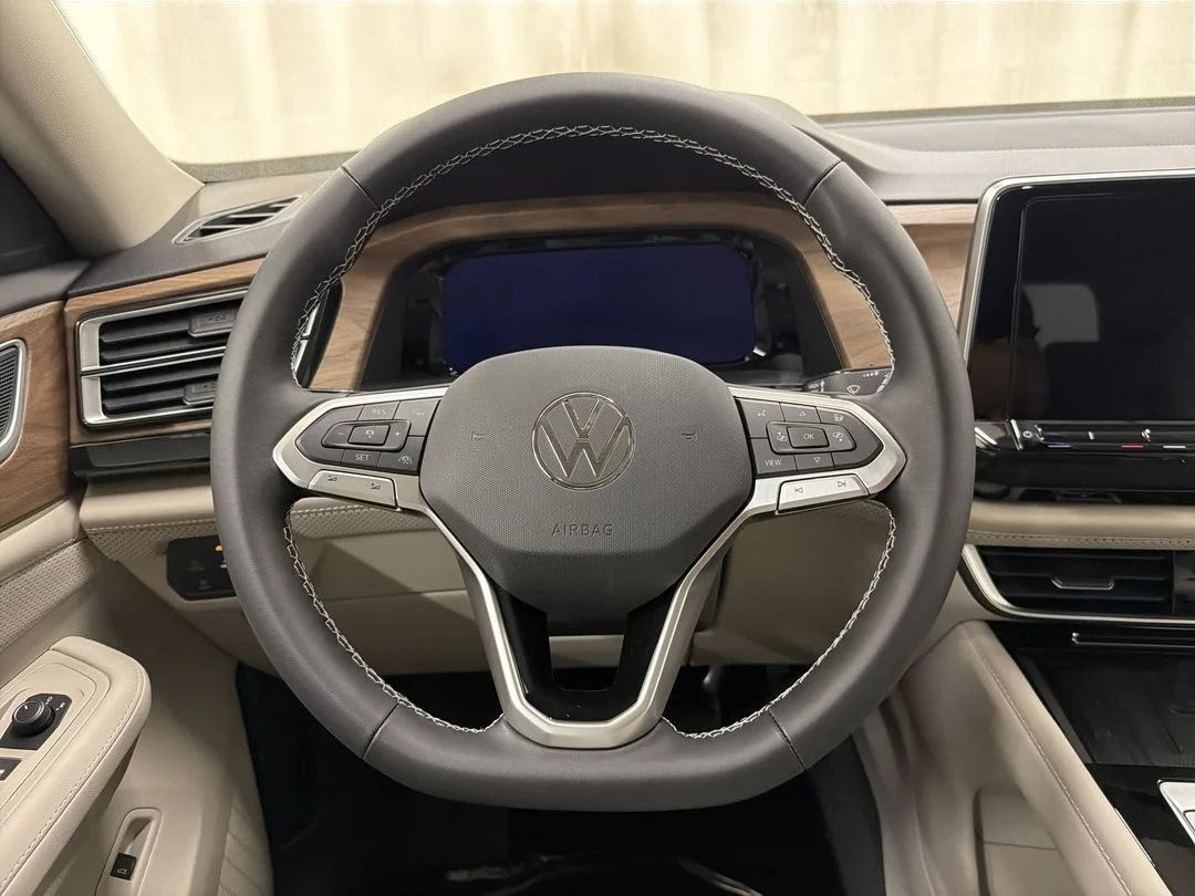 New 2026 Deep Black Pearl Volkswagen 2.0T SE w/Technology image 16