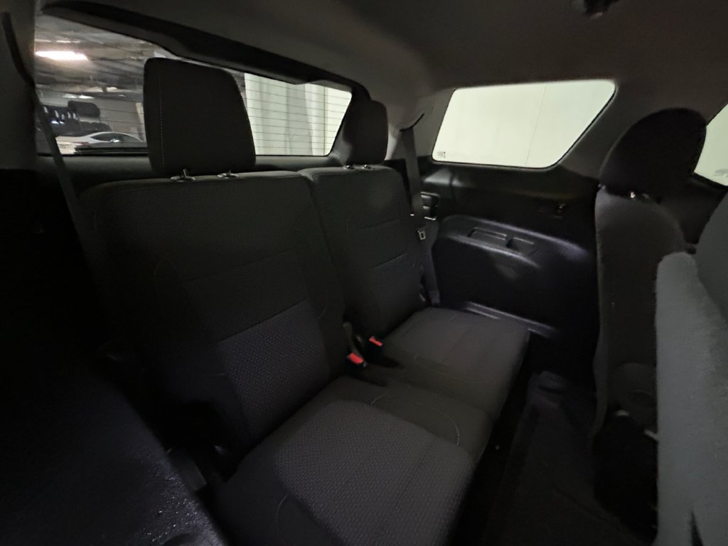 2023 GMC Acadia SLE - Photo 17
