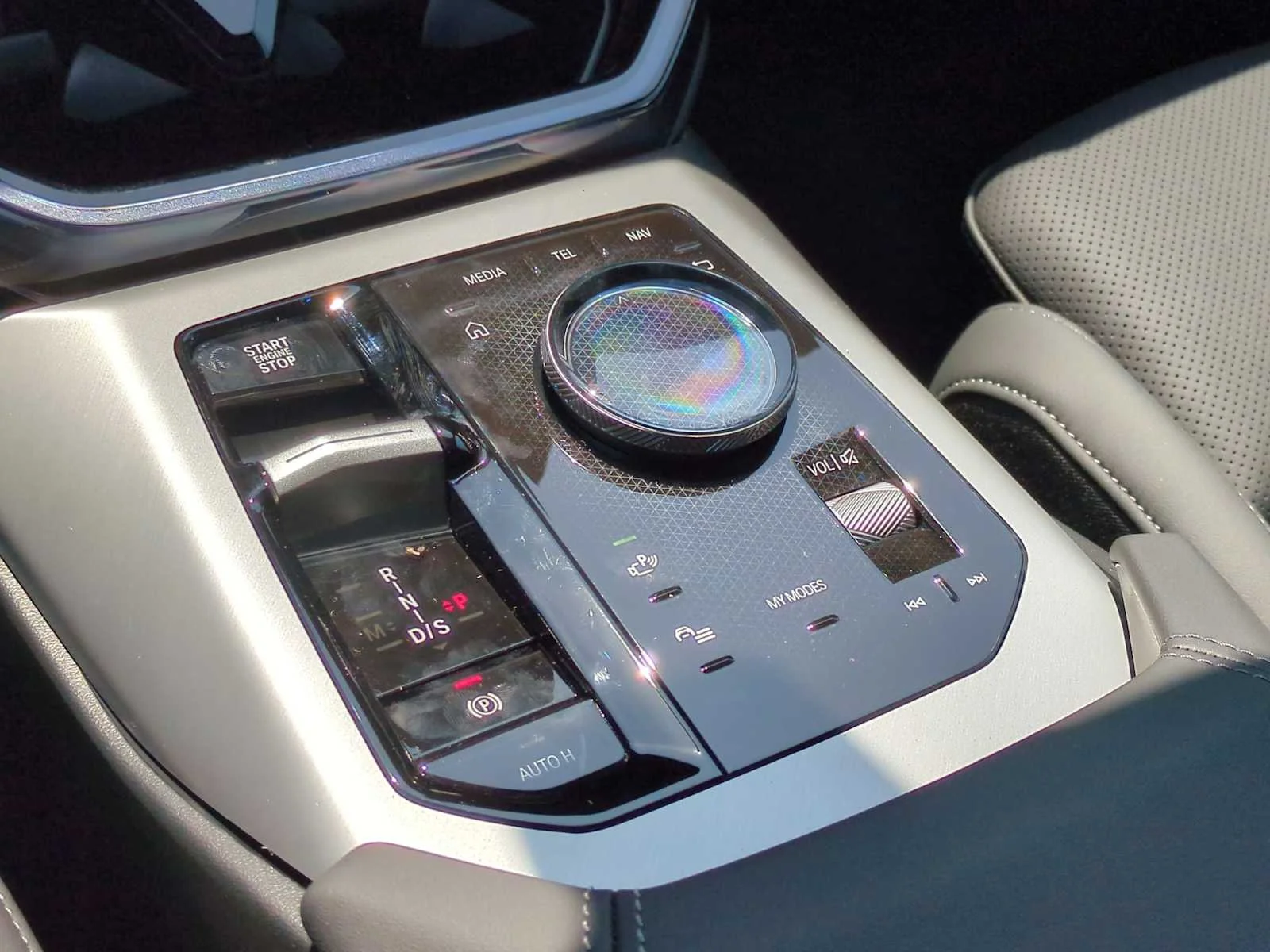 New 2026 Black Sapphire Metallic BMW M50 xDrive image 34