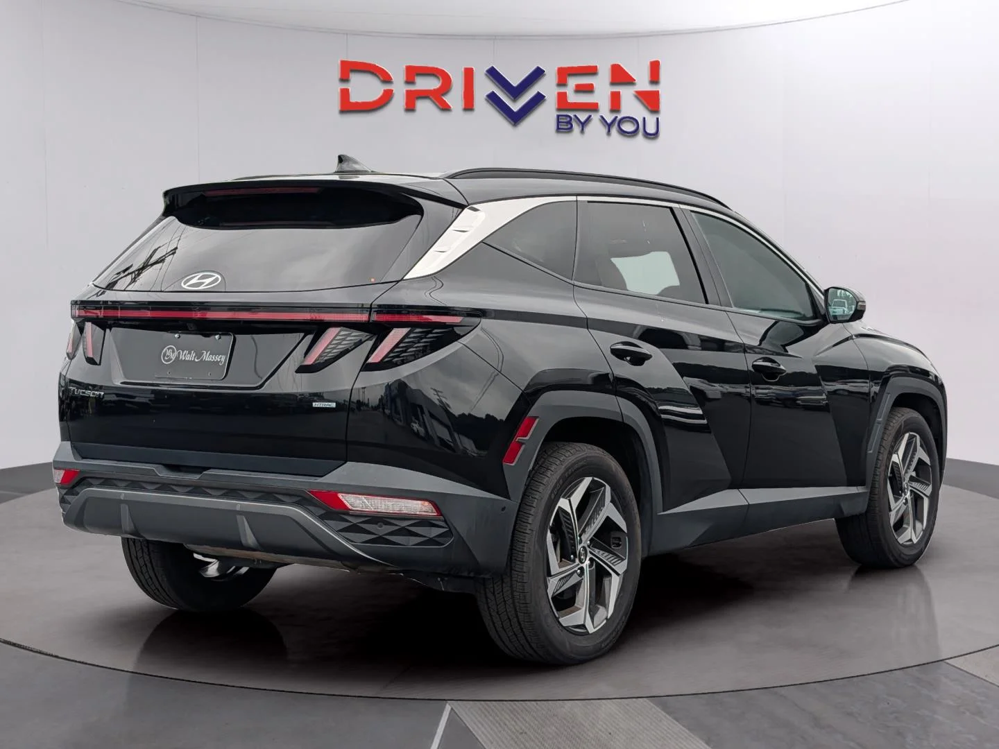Used 2024 Black Pearl Hyundai Limited image 5
