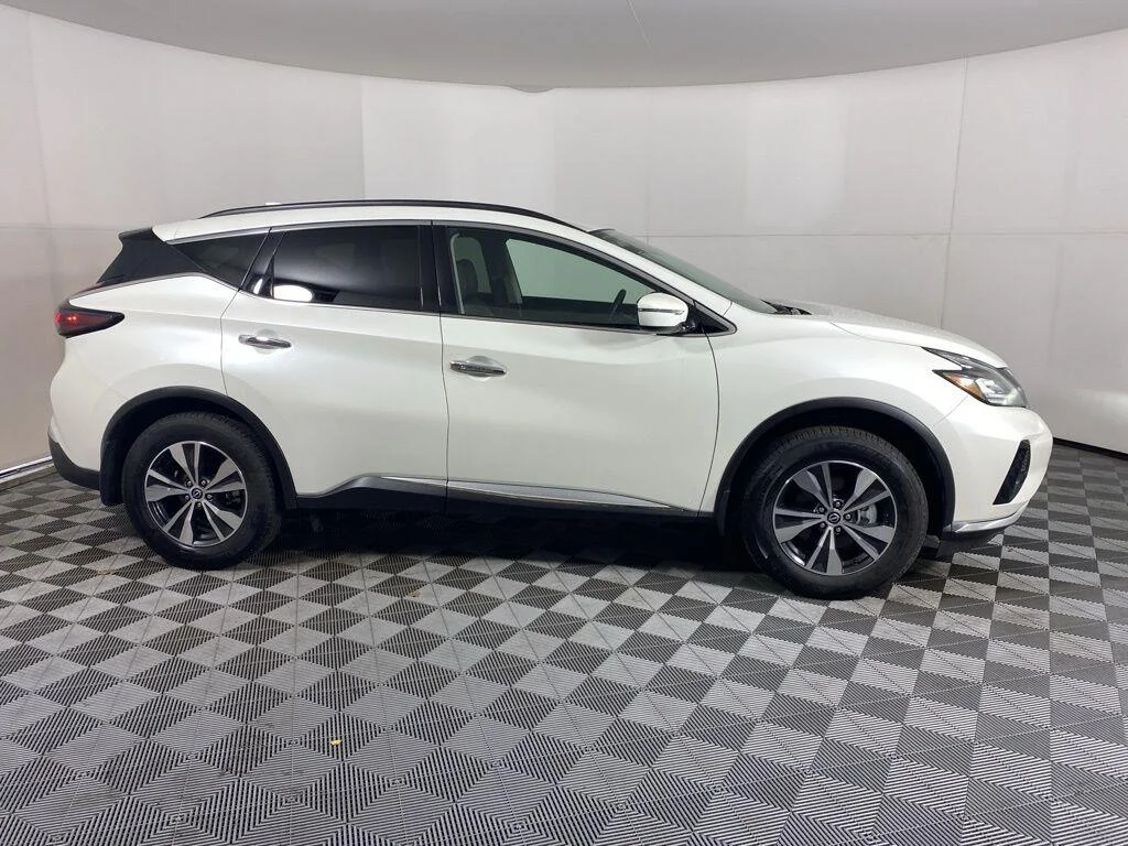Used 2024 Pearl White Tricoat Nissan SV image 15