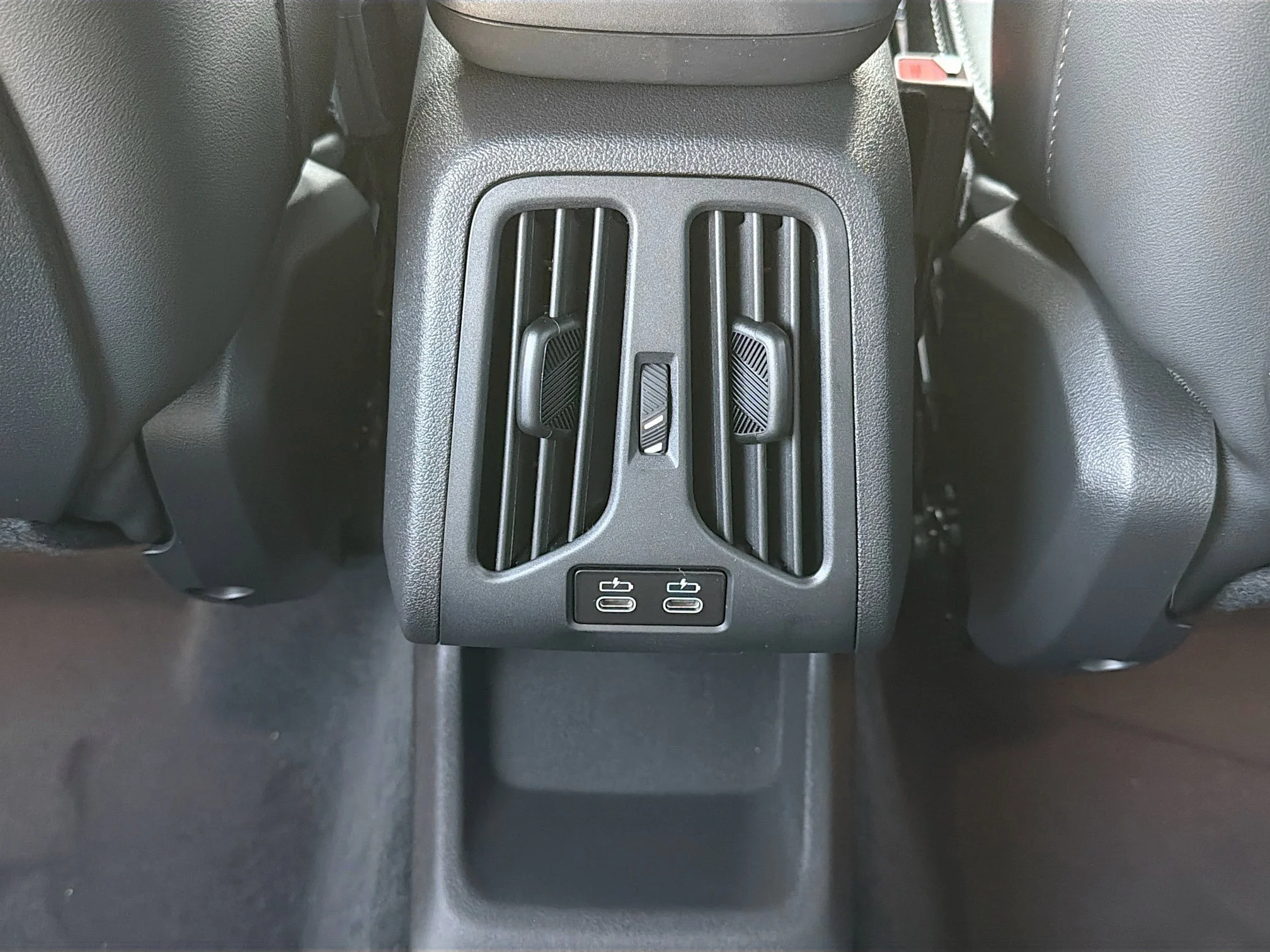 New 2026 Black Sapphire Metallic BMW xDrive28i image 19
