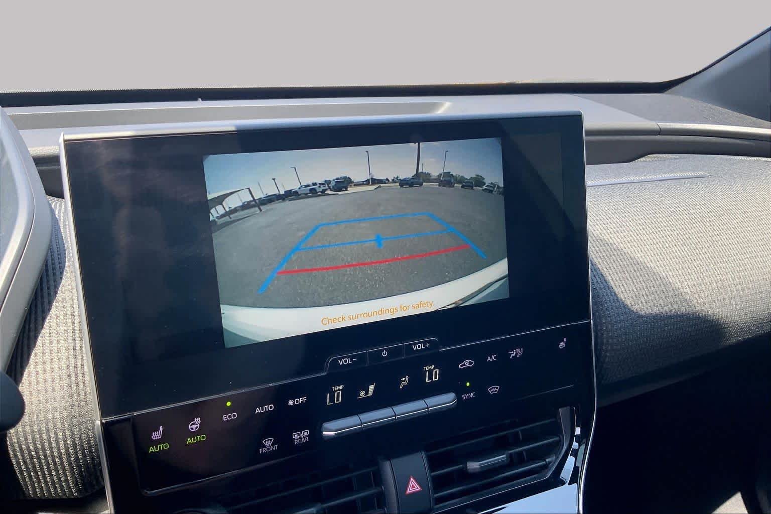 Used 2024 Wind Chill Pearl Toyota XLE image 26
