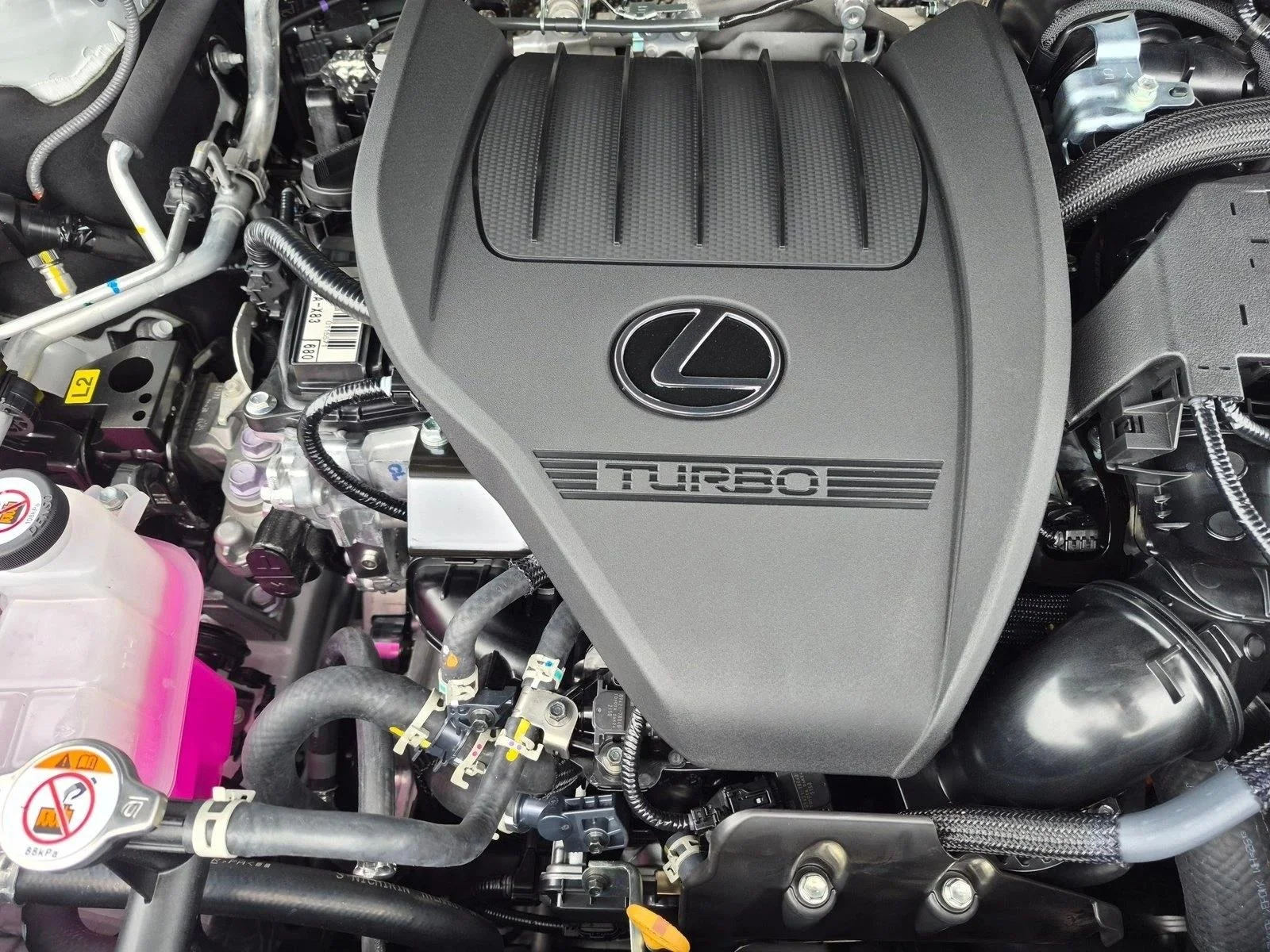 New 2026 Wind Chill Pearl Lexus TX 500h F SPORT PERFORMANCE PREMIUM AWD image 16