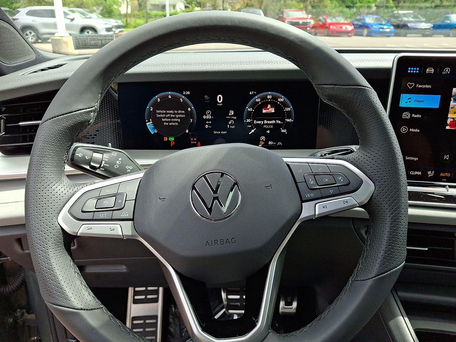 New 2026 X52T/AVAGRNBLKR Volkswagen SE R-Line Black image 17