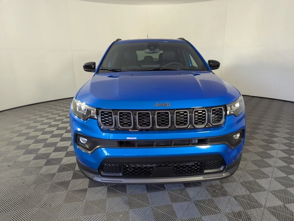 New 2026 Hydro Blue Pearlcoat Jeep Latitude Altitude image 3