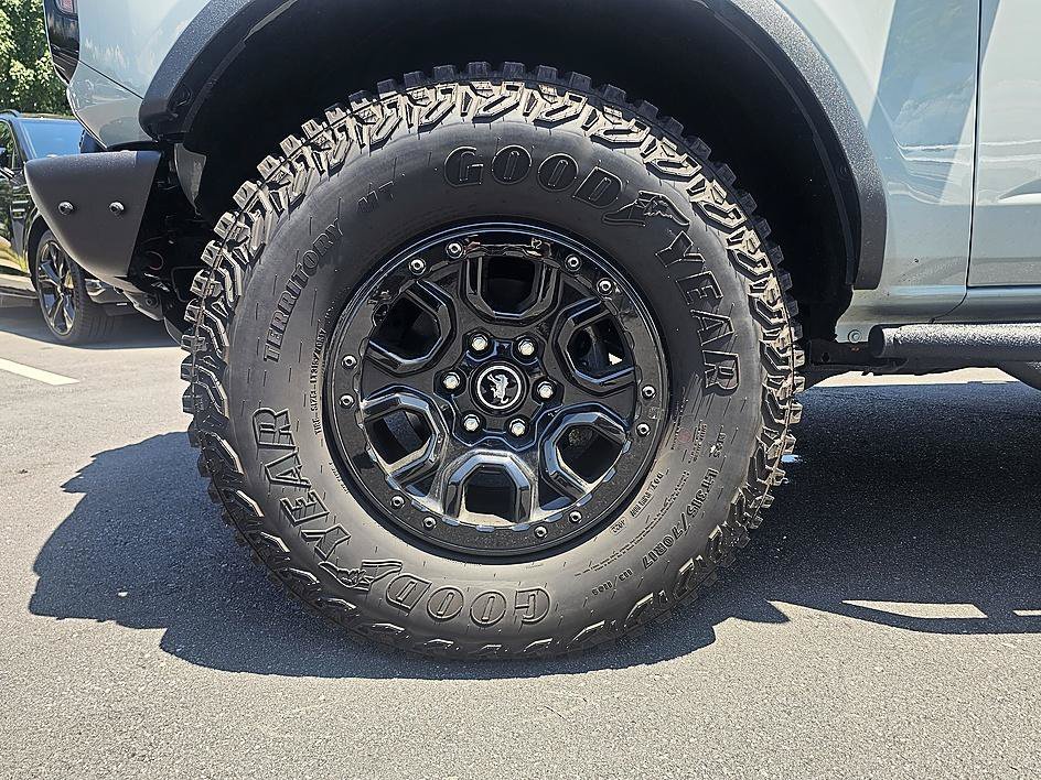 Used 2023 Cactus Gray Ford Wildtrak image 10