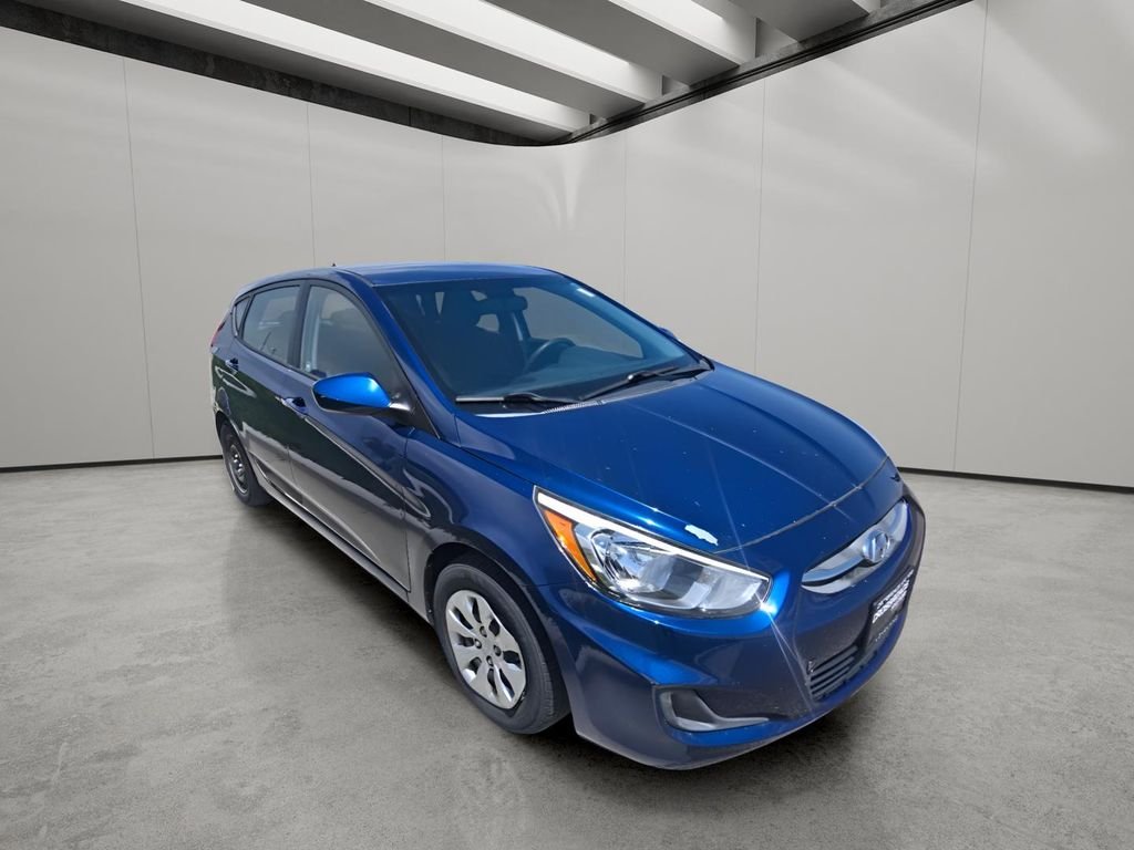 Used 2017 Pacific Blue Pearl Hyundai SE image 7