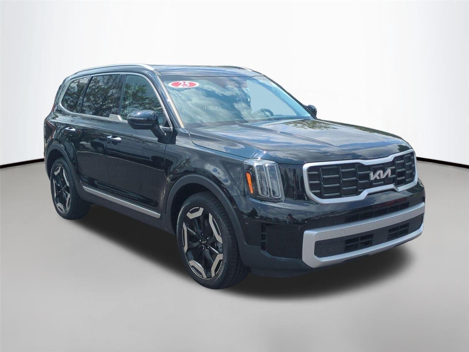 Used 2025 Ebony Black Kia S image 20