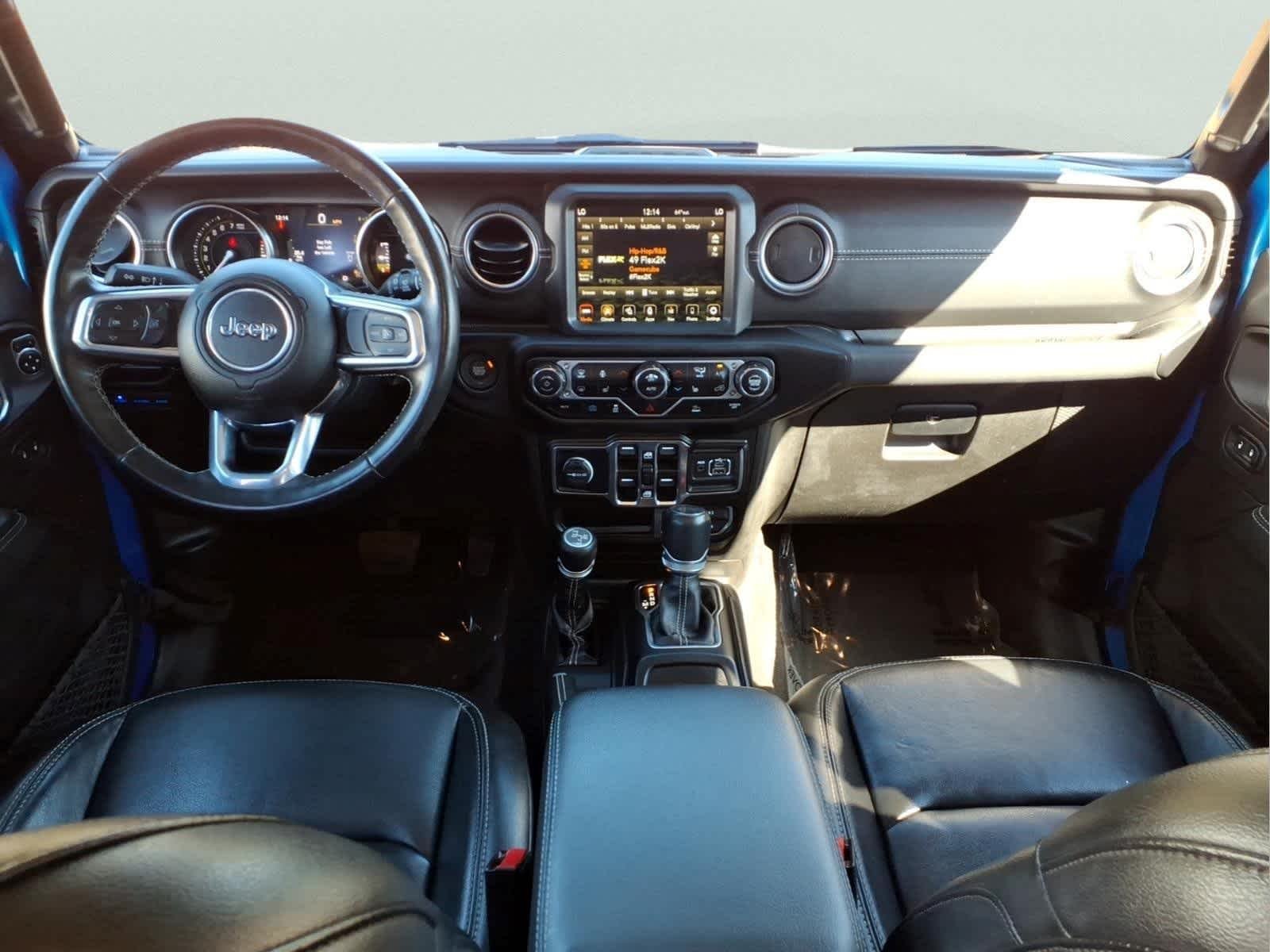 Used 2022 Hydro Blue Pearlcoat Jeep Unlimited Sahara image 17