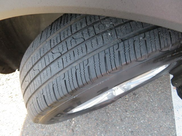 Used 2022 Agate Black Metallic Ford SE Hybrid image 36