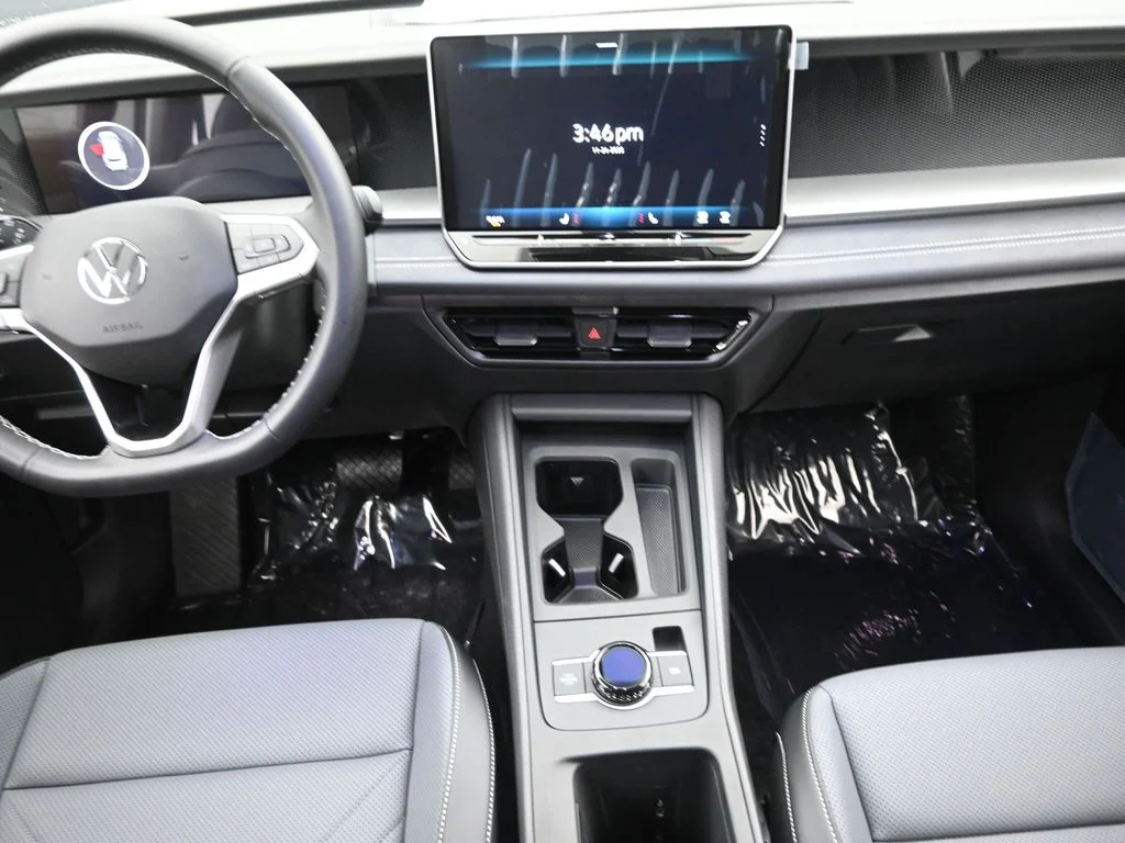 New 2026 White/off-white Volkswagen 2.0T SE image 12