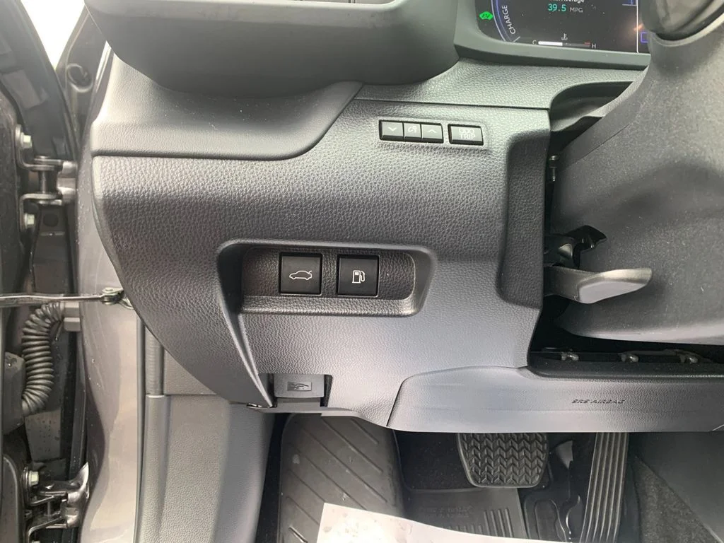 Used 2023 Gray Toyota XLE image 31