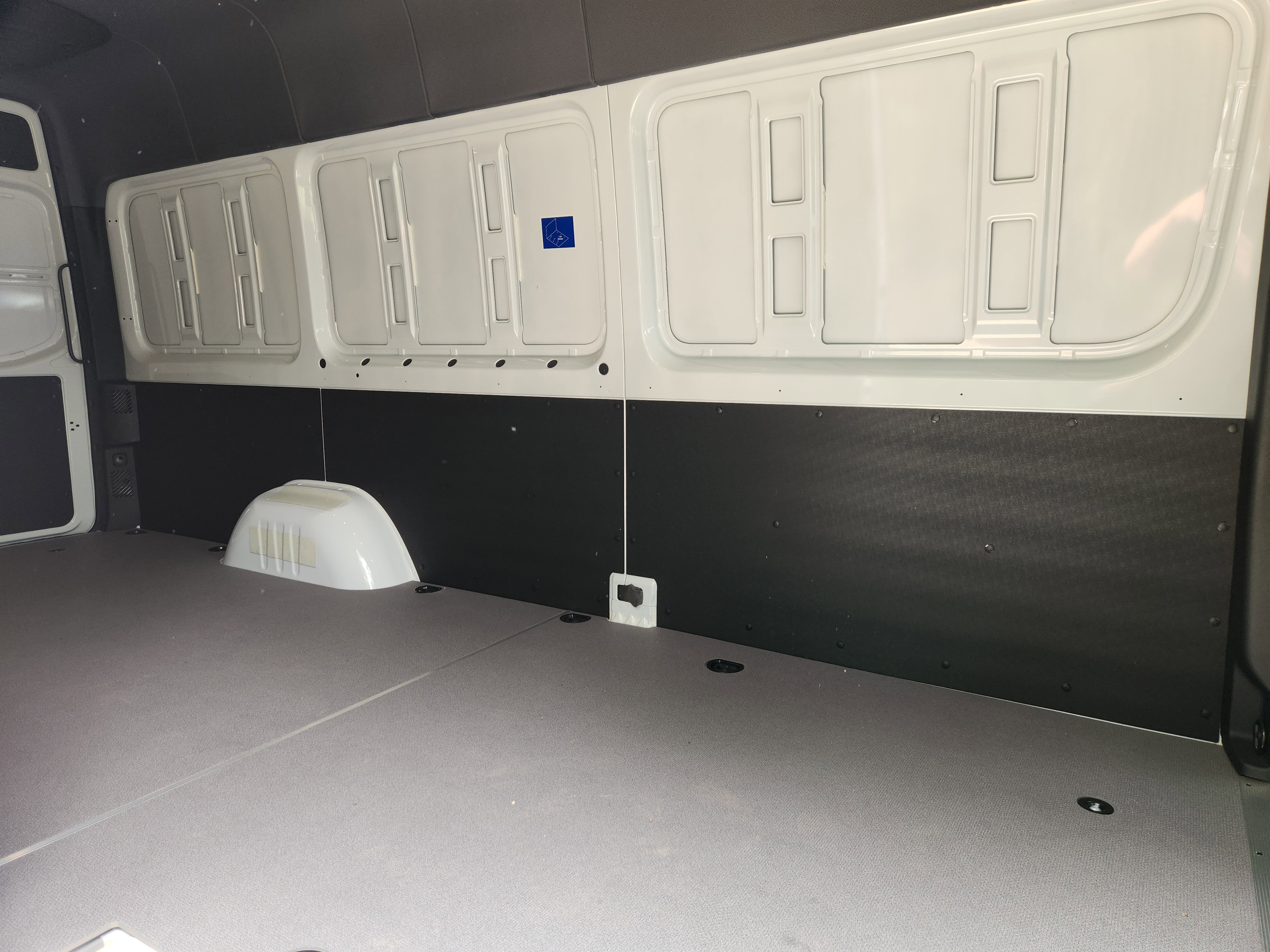 New 2025 Arctic White Mercedes-Benz Cargo 170 WB image 21