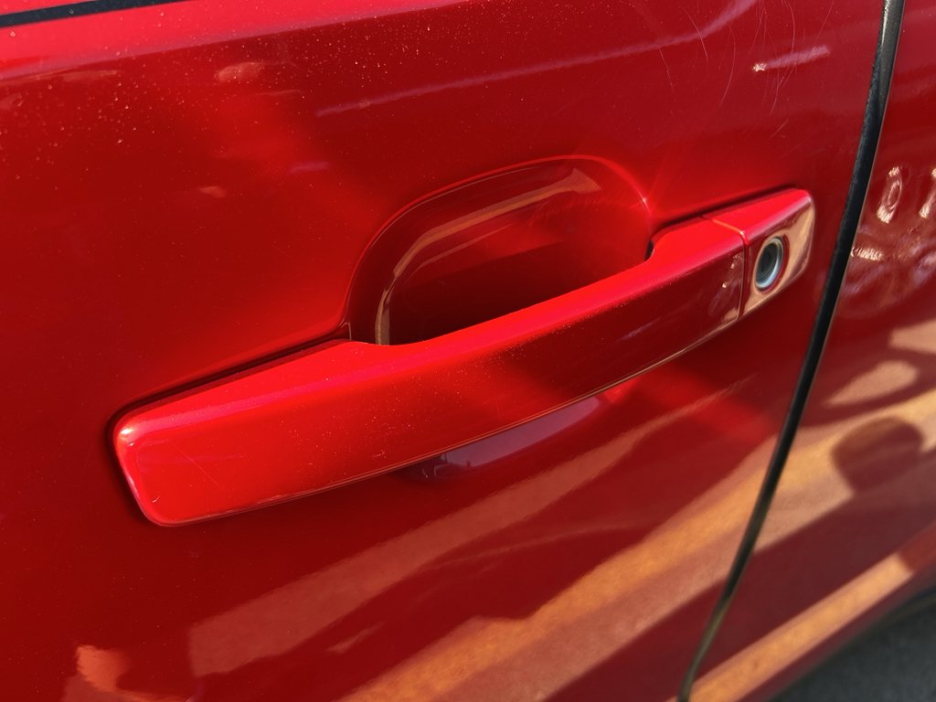 Used 2017 Inferno Red w/Black Roof Kia + image 10