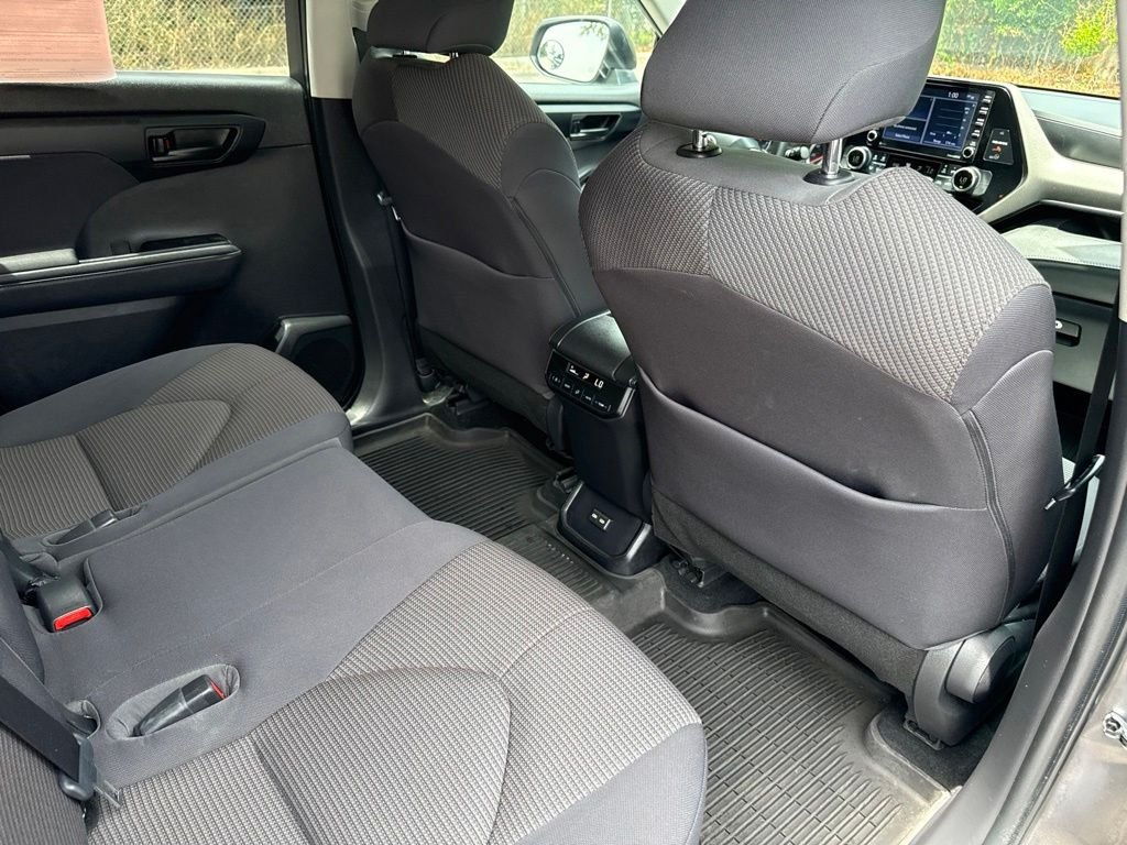 Used 2022 Gray Toyota L image 13