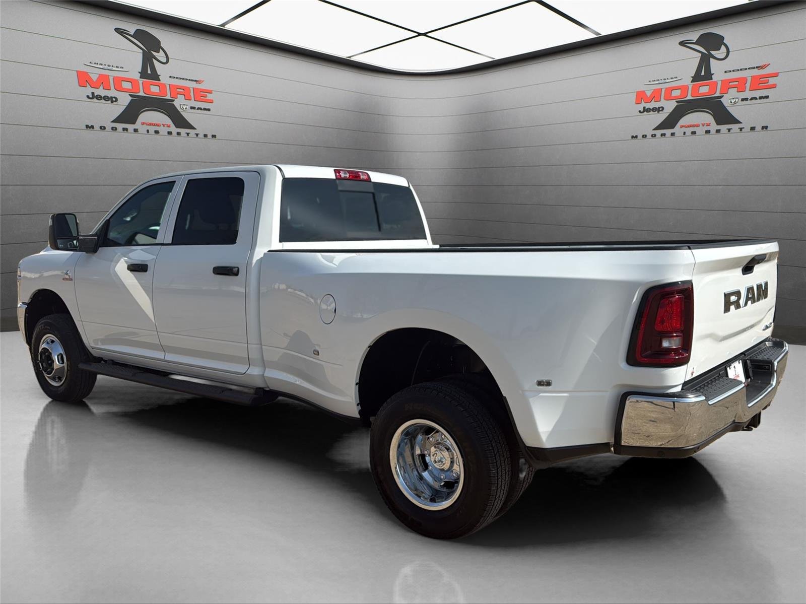 New 2026 Bright White Clear-Coat Exterior Paint RAM Tradesman image 6