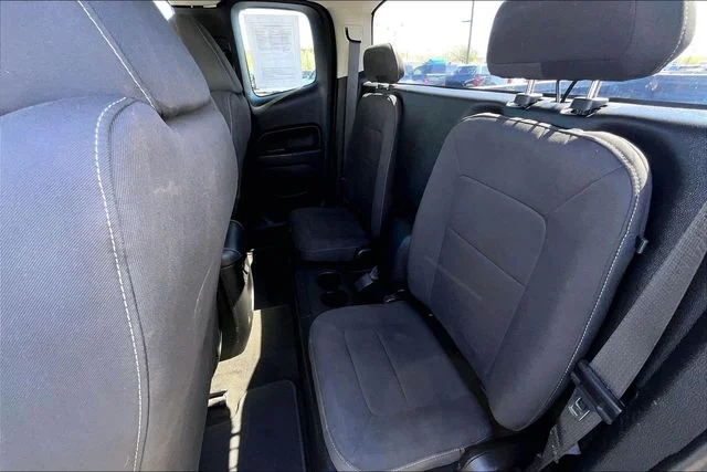 Used 2017 Silver GMC SLE1 image 27