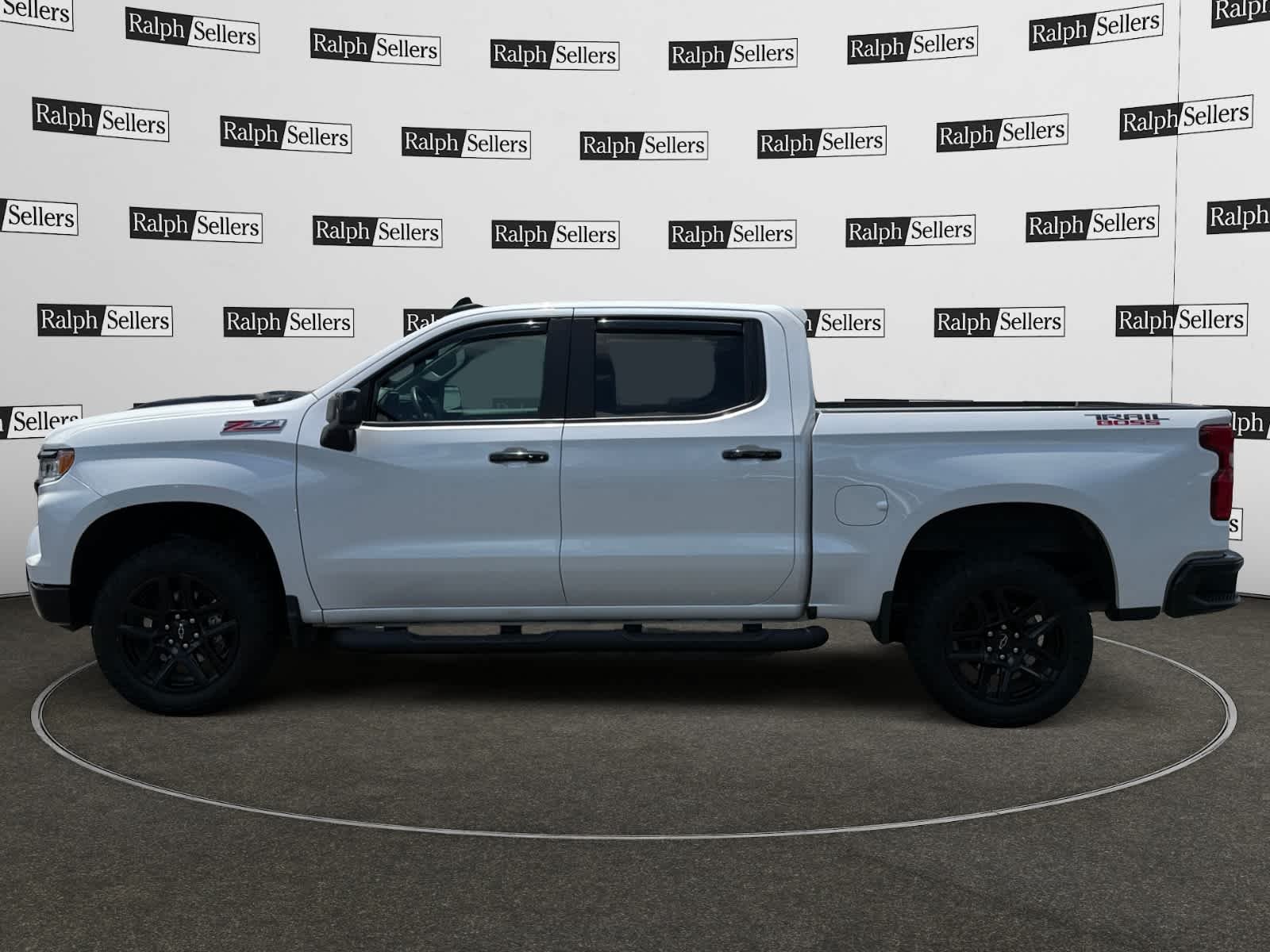 Used 2023 Iridescent Pearl Tricoat Chevrolet LT Trail Boss image 3