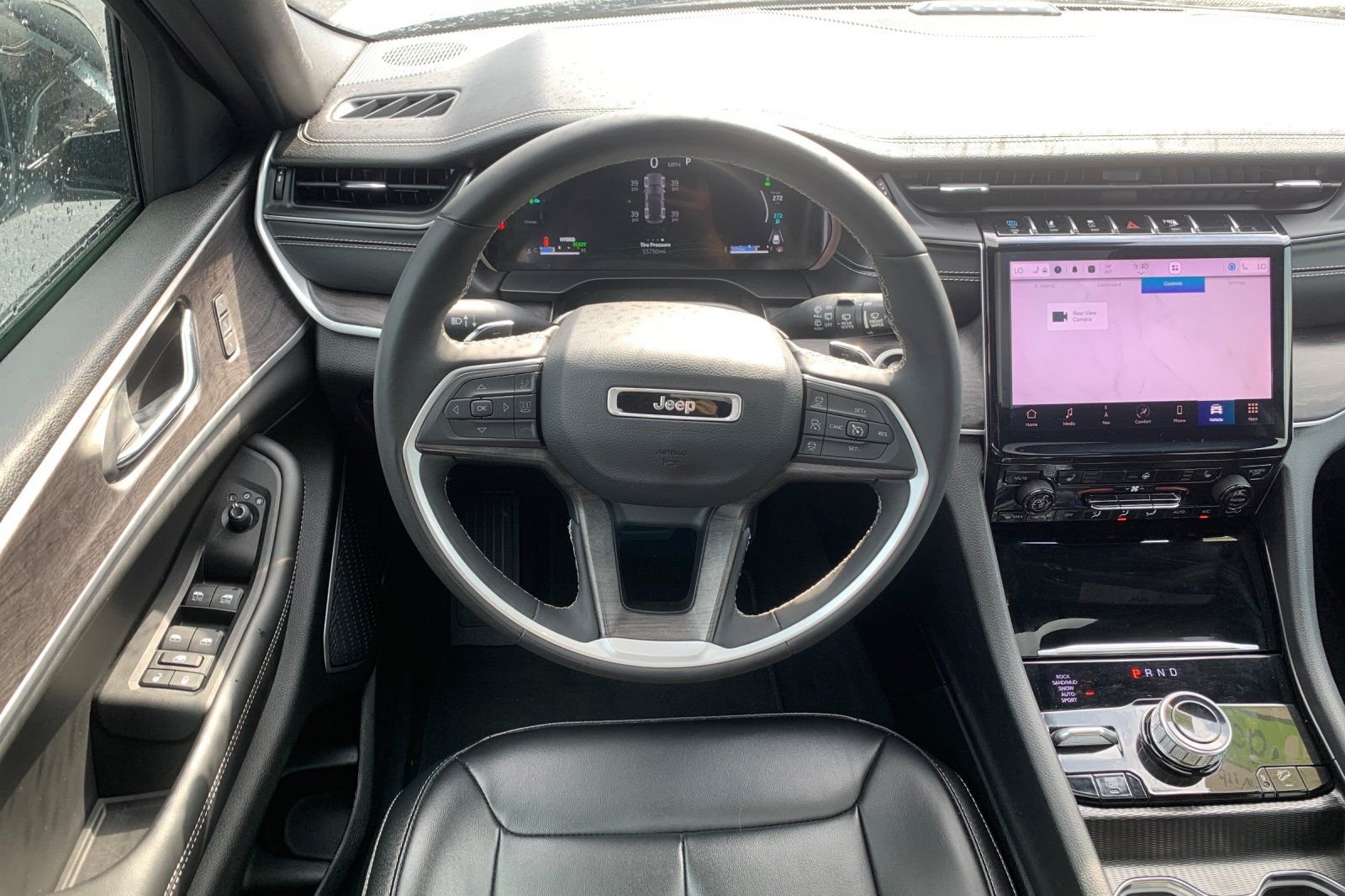 Used 2024 Silver Jeep 4xe image 18