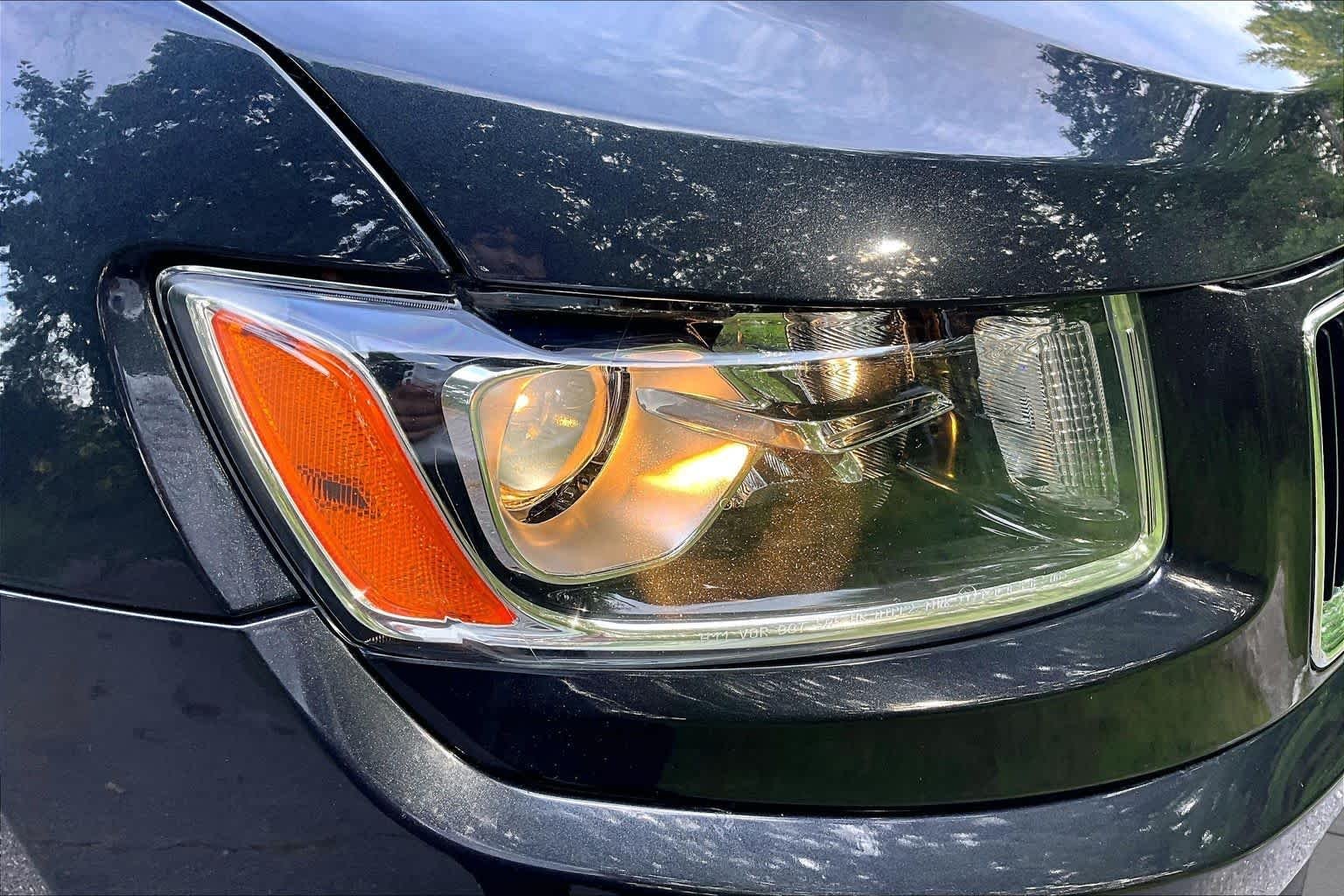Used 2016 Maximum Steel Metallic Clearcoat Jeep Laredo image 25