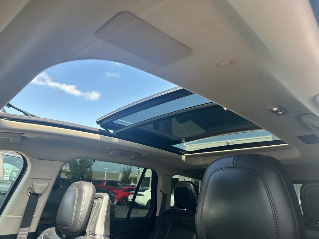Used 2020 Black Lincoln Reserve image 6