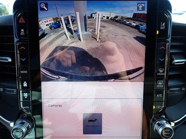 New 2026 Granite Crystal Metallic Clear-Coat Exterior Paint RAM Laramie image 20