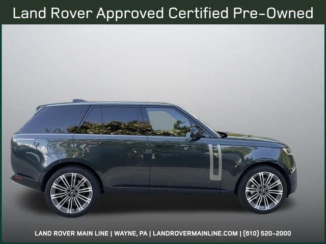 Certified Used 2025 Belgravia_Green Land Rover SE image 5