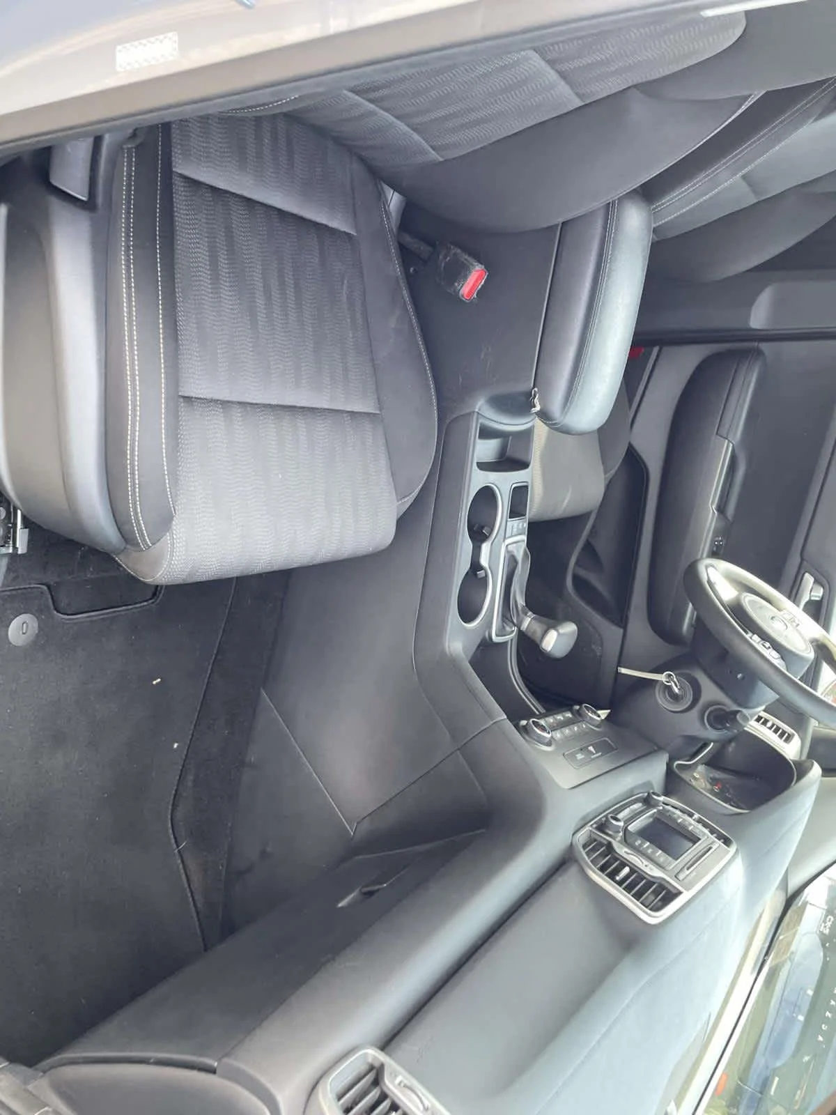 Used 2019 Sparkling Silver Kia LX image 18