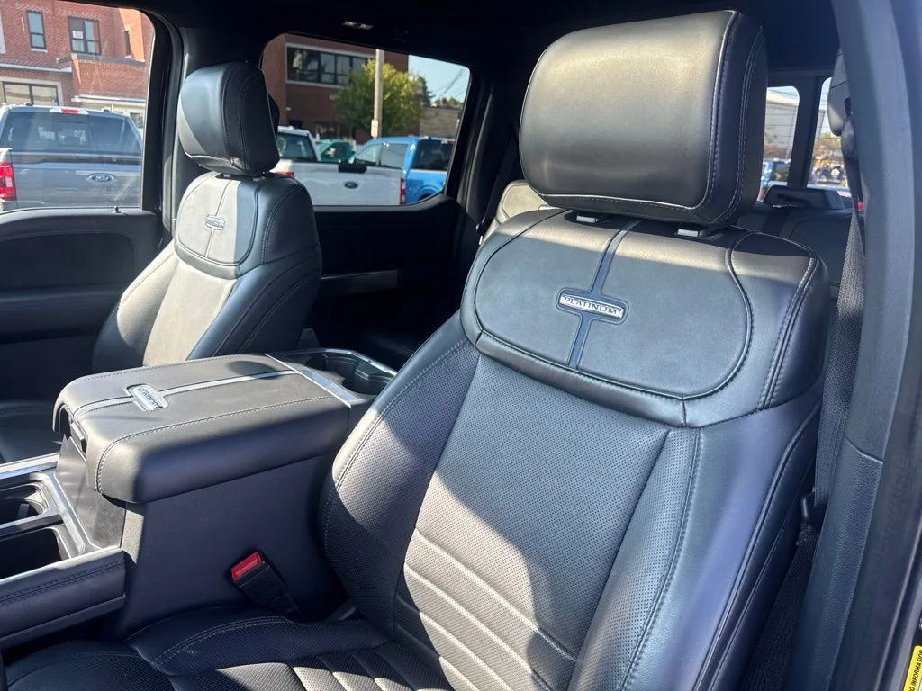 Used 2025 Black Metallic Ford Platinum image 12