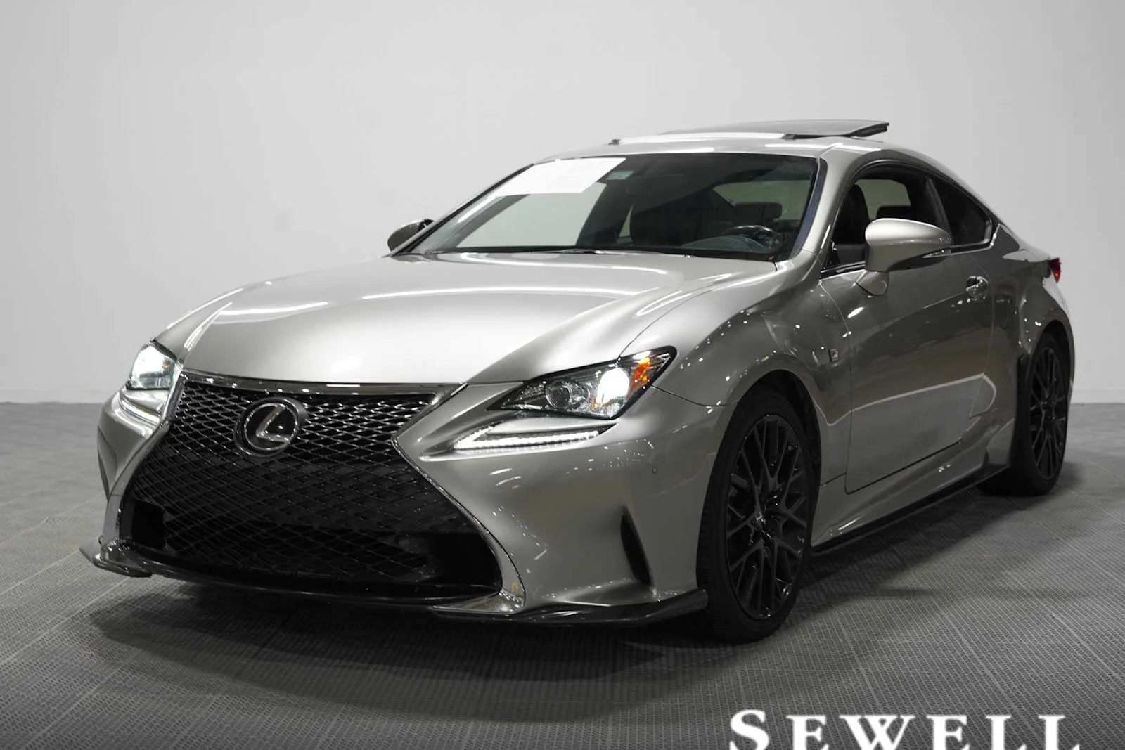 2017 Lexus RC 350 200t's photo