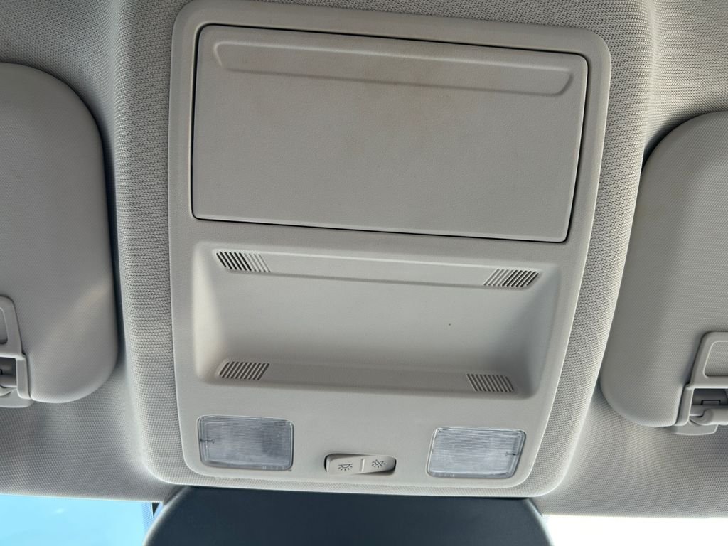 Used 2022 Gray Ford SE image 29