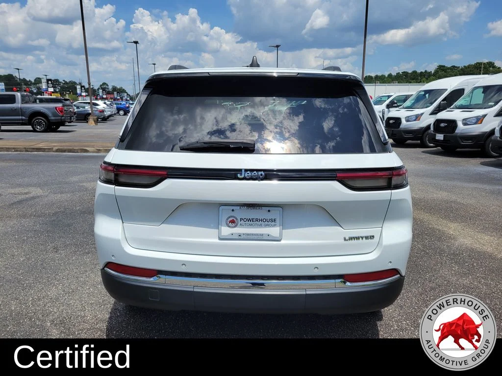 Used 2024 White Jeep Limited image 4