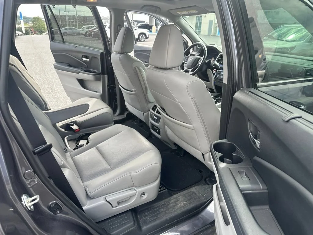 Certified Used 2021 Modern Steel Metallic Honda AWD Elite image 39