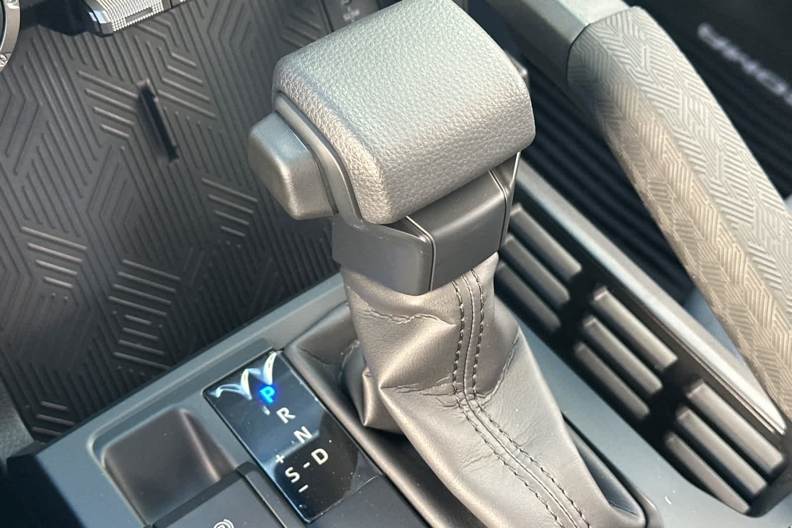 2026 Toyota Tacoma SR5 - Photo 19