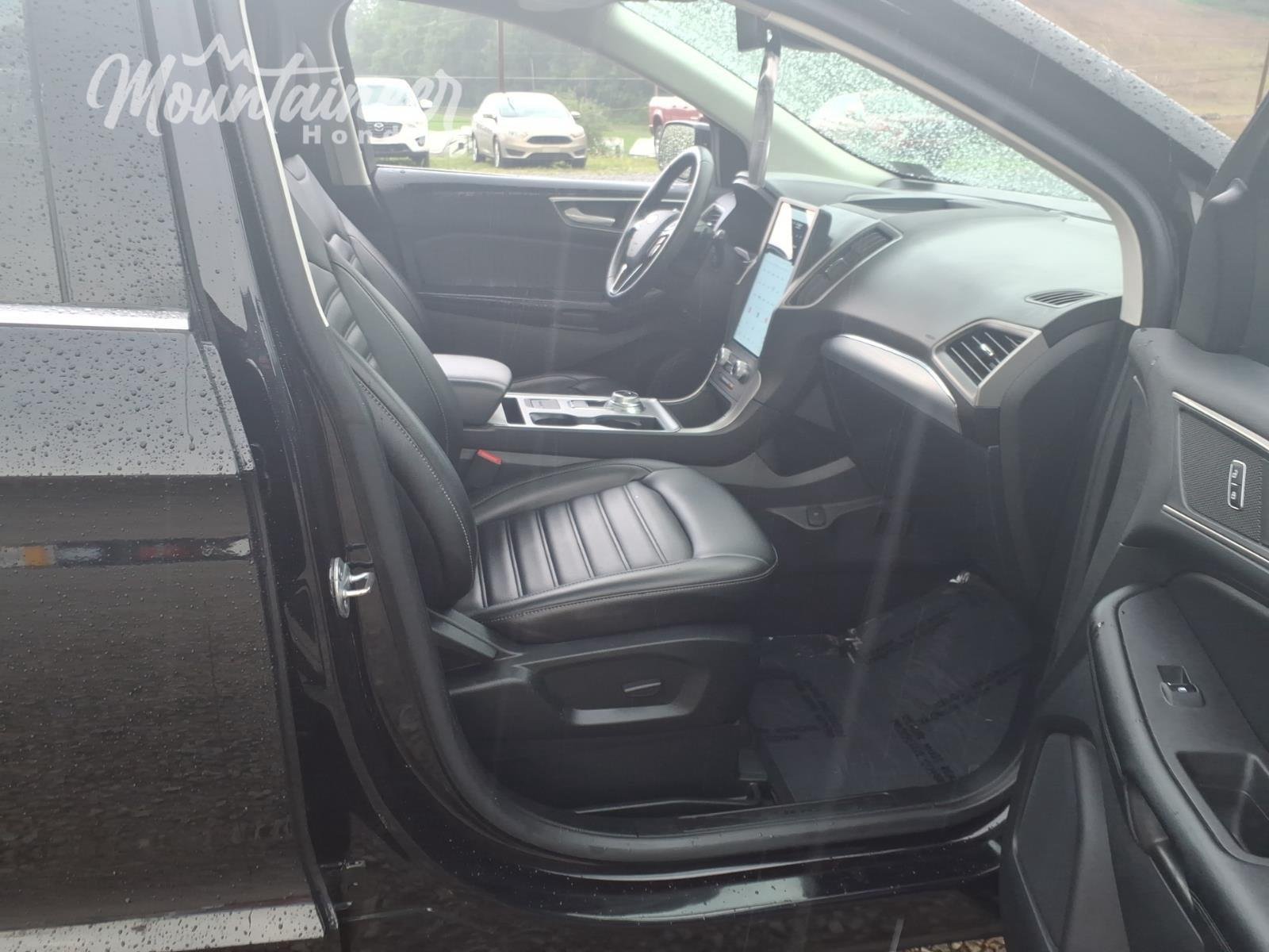Used 2022 Agate Black Ford SEL image 18