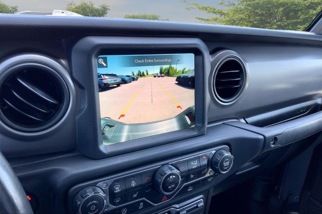 Used 2023 Gray Jeep Sport S image 15