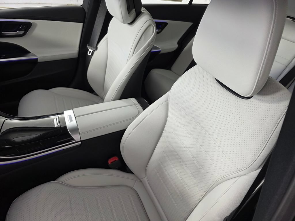 New 2026 MANUFAKTUR exclusive graphite grey magno Mercedes-Benz C 300 image 25
