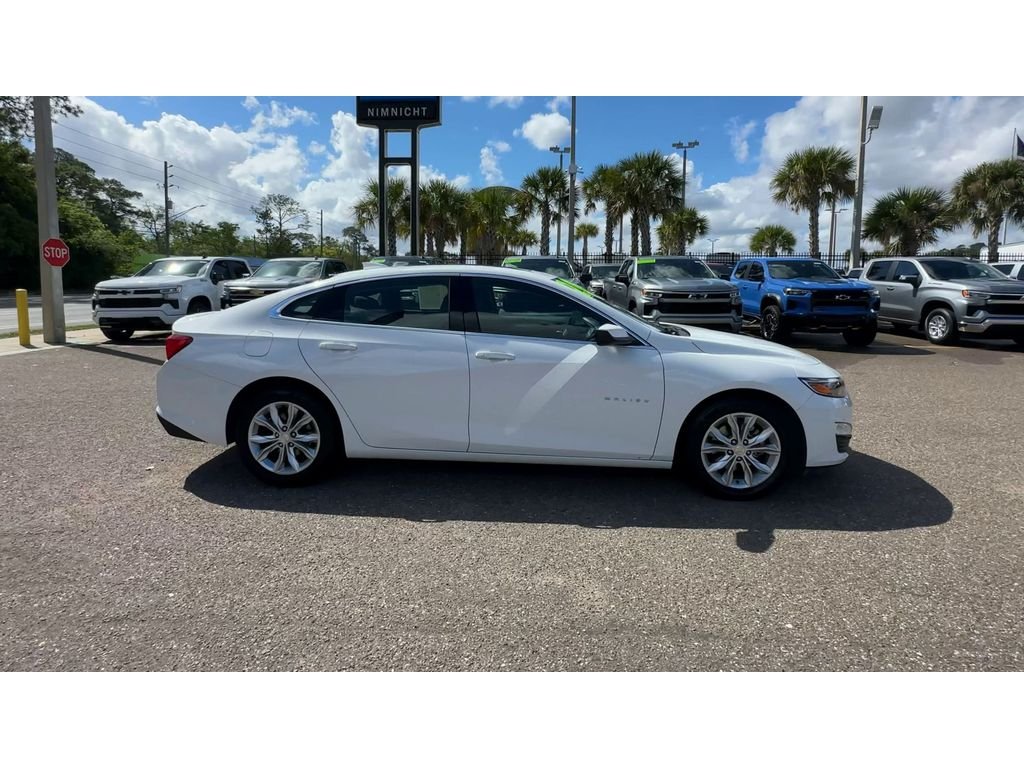 Used 2024 Summit White Chevrolet 1LT image 9