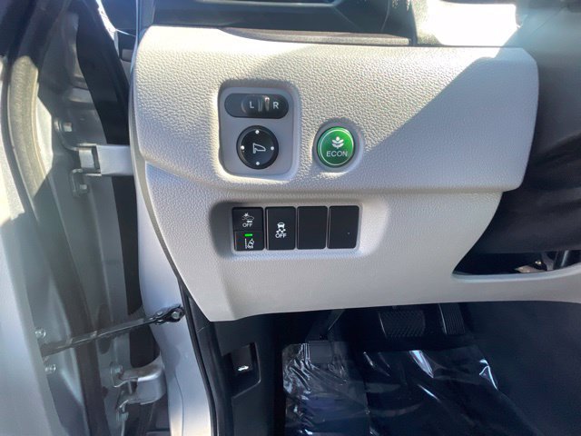 Used 2019 Lunar Silver Metallic Honda EX-L image 18